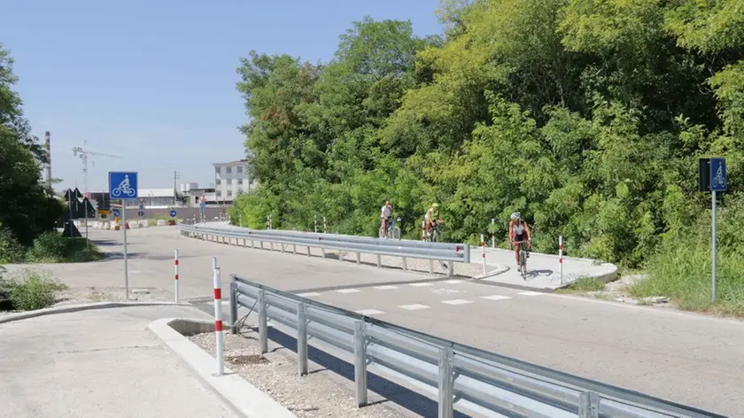 Foto Agenzia Candussi/ Chiarin/ Marghera, via dei petroli/ Sopralluogo dell’assessore Boraso al nuovo tratto di pista ciclabile per andare a Venezia