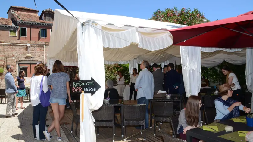 Interpress/Gf Tagliapietra. 24.06.2015.- Inaugurato il ristorante "GHIMEL GARDEN" in campo Ghetto alla presenza del Rabino capo Rav Sciarom Bbahvout.