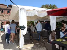 Interpress/Gf Tagliapietra. 24.06.2015.- Inaugurato il ristorante "GHIMEL GARDEN" in campo Ghetto alla presenza del Rabino capo Rav Sciarom Bbahvout.