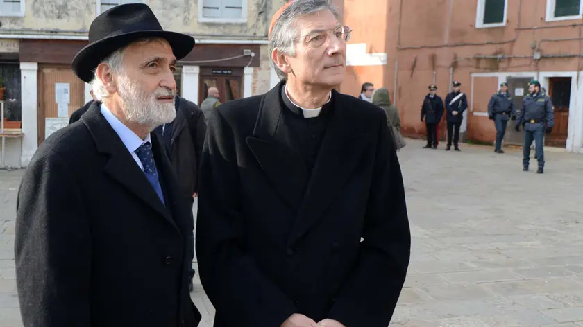 Il rabbino capo Bahbout e il patriarca Moraglia (foto Interpress)
