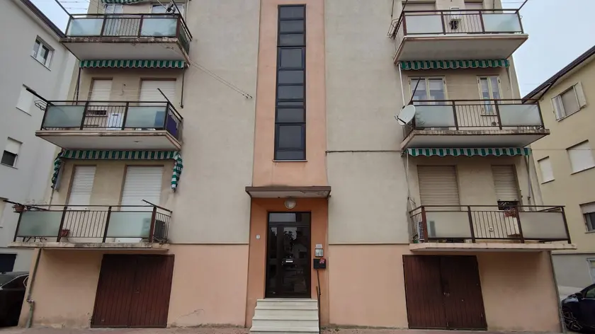 La palazzina dov'è accaduta la tragedia
