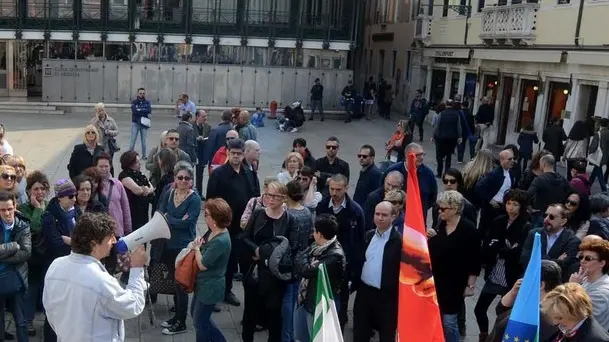 Interpress/M.Tagliapietra Venezia 14.04.2017.- Assemblea/Manifestazione dei Lavoratori dei Musei Civici. Campo Manin.
