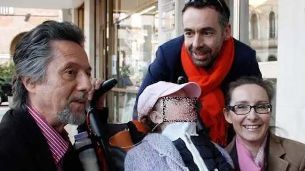 Presentazione del libro di Mario Andolina "un pediatra di guerra" presso Libreria del Centro in via Garibaldi 1, Mestre. Nella foto da sinistra: Marino Andolina, Celeste Carrer con i genitori Giampaolo ed Elisabetta