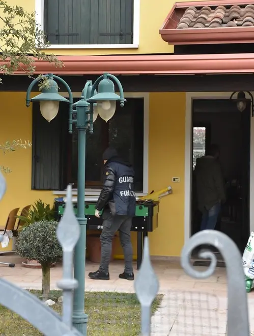 SCATTOLIN - DINO TOMMASELLA - ERACLEA - BLITZ DELLE FORZE DELL'ORDINE NELLE ABITAZIONI DEI DONADIO