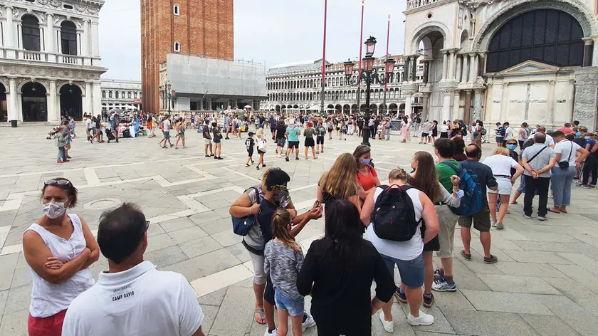 Interpress\M.Tagliapietra Venezia 18.08.2020.- Turismo a Venezia. San Marco. Coda Basilica di San Marco.