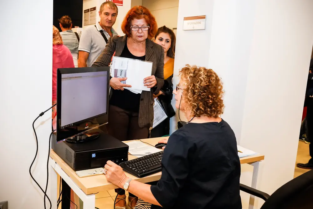 Foto Agenzia Candussi / SCATTOLIN / MESTRE VIA PALAZZO / MESTRE INAUGURAZIONE NUOVO UFFICIO ANAGRAFE.