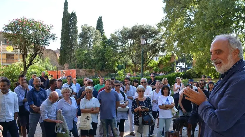 Interpress/Gf.Tagliapietra. 12.08.2016.- Interventi davanti alla statua di Pietro Paleocapa ai giardini Papadopoli. Nella foto, Alessandro Bressanello,.