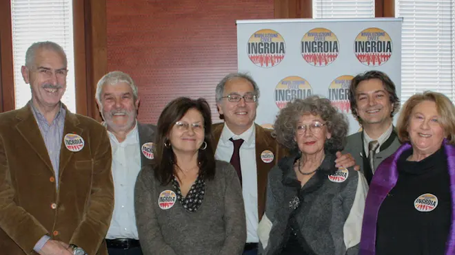 Presentazione candidati politiche 2013 per il partito Rivoluzione Civile (con Ingroia). Foto di gruppo: da sinistra Francescon Gianpiero, Albanello Antonello, Marcomin Franca, Leoni Stefano, Bortolami Piera Paola, Tallone Giuliano, Sartori Cosetta e Delfino Stefano.