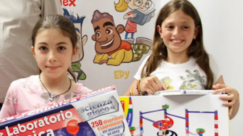 Premiazione del concorso Sgulp Reporter. Nella foto da sinistra: Viviana Morari, Giulia Gubana, Giorgia Lucchetta e Emma Bucciol