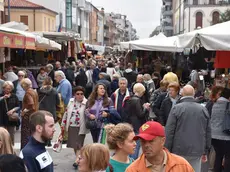 DE POLO - DINO TOMMASELLA - SAN DONA'- FIERA DEL ROSARIO - BANCARELLE LUNGO LE STRADE