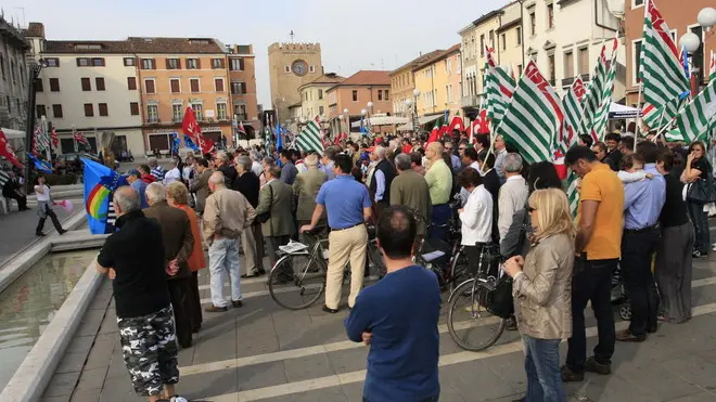 PELLICANI MESTRE: FESTA DEL PRIMO MAGGIO IN PIAZZA FERRETO X
