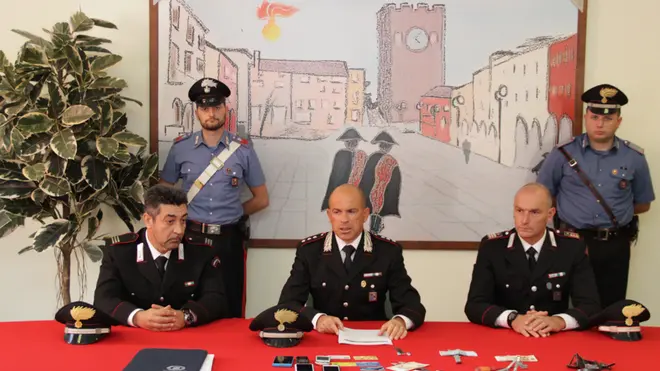 Conferenza stampa presso i Carabinieri di via Miranese in seguito all'arresto di una banda di Romeni che manomettevano i bancomat con la "lingua di drago"