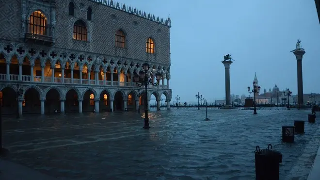 INTERPRESS/GF.TAGLIAPIETRA- 26.12.2013.- ACQUA ALTA A SAN MARCO