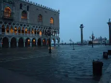 INTERPRESS/GF.TAGLIAPIETRA- 26.12.2013.- ACQUA ALTA A SAN MARCO