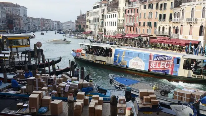 Traghetti, riaprirà il Carbon Reato: «È un nostro impegno» | La Nuova ...