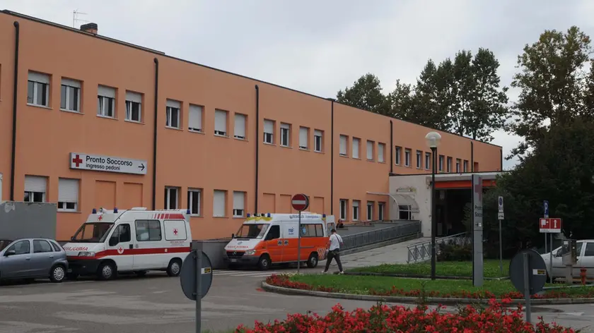 SAN DONA' DI P. - DINO TOMMASELLA - COLUCCI - INGRESSO PRONTO SOCCORSO