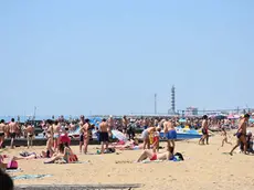 MORSEGO - DINO TOMMASELLA - JESOLO - GENTE SULLA SPIAGGIA