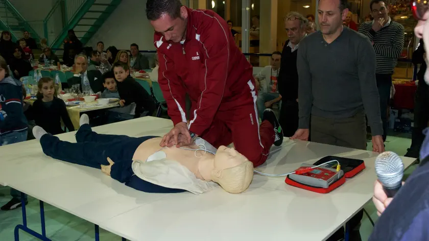 Una simulazione con il defibrillatore