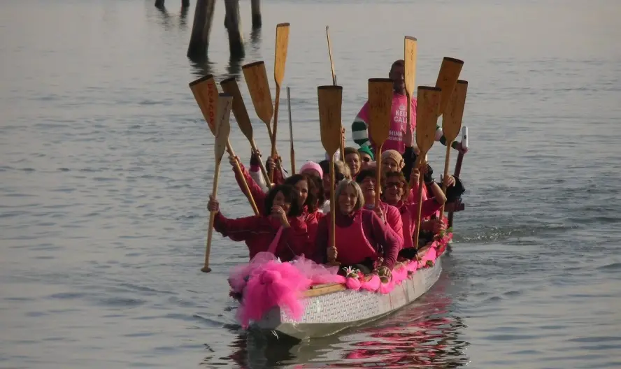 Le vogatrici del Trifoglio rosa prima di una gara