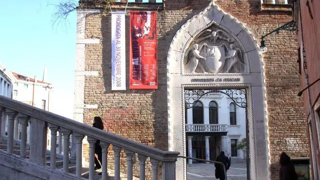 AGOSTINI VENEZIA 27.11.2008.- RESTAURATO IL PORTALE DELL'UNIVERSITA' DI CA' FOSCARI.- INTERPRESS