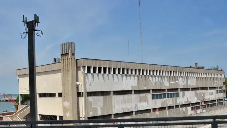 Interpress/Mazzega Venezia, 21.06.2016.- Tronchetto Manufatto 280 ex Capitaneria di Porto.-