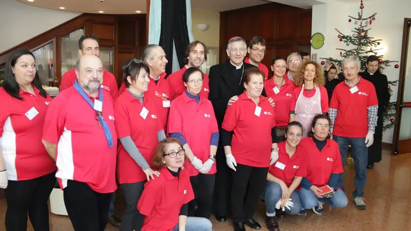 Foto Agenzia Candussi/ Furlan/ Zelarino, centro Card. Urbani/ Il patriarca Moraglia visita i senzatetto durante il pranzo di Natale