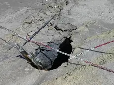 Il cratere della Solfatara di Pozzuoli dove tre persone sono morte all'interno del cratere a Pozzuoli (Napoli), 12 settembre 2017. ANSA