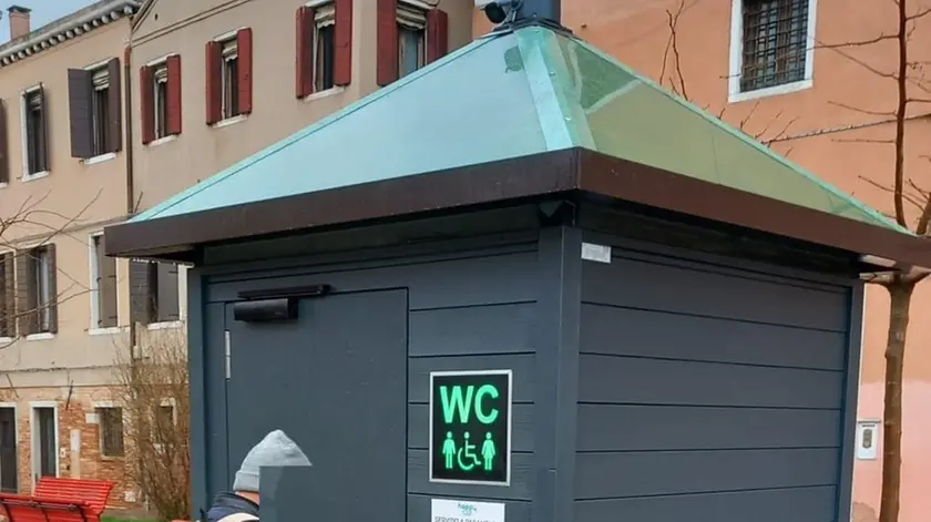 Primo bagno chimico a Venezia