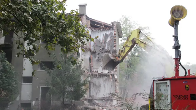 Abbattimento della palazzina al civico 91 delle vaschette in via Pasini a Marghera