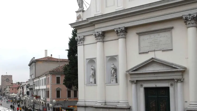 Il Duomo di San Lorenzo in piazza Ferretto