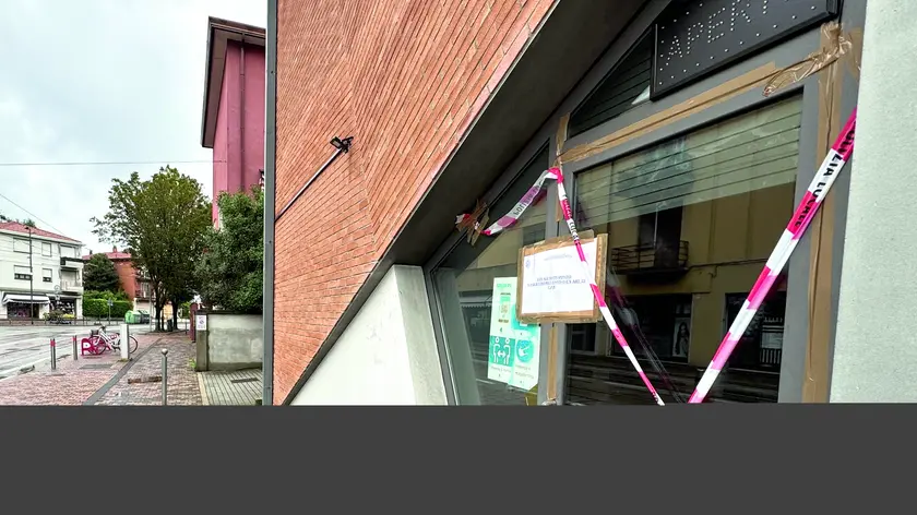 Il locale messo sotto sequestro dalla polizia locale a Carpenedo