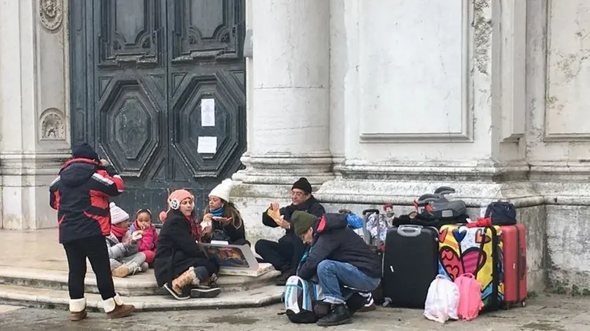 Il picnic dei turisti a San Stae