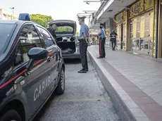 MegaStore Guardia di finanza e carabinieri