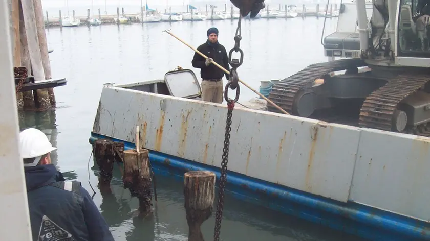 La rimozione del pontile di Vigo