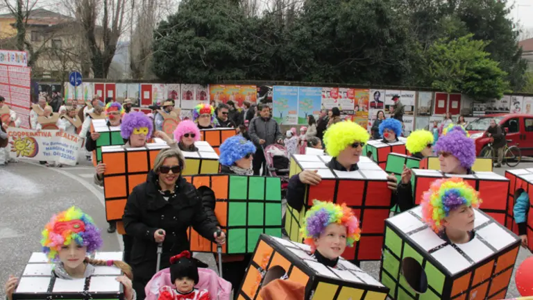 Sfilata dei carri di Carnevale per le vie di Marghera