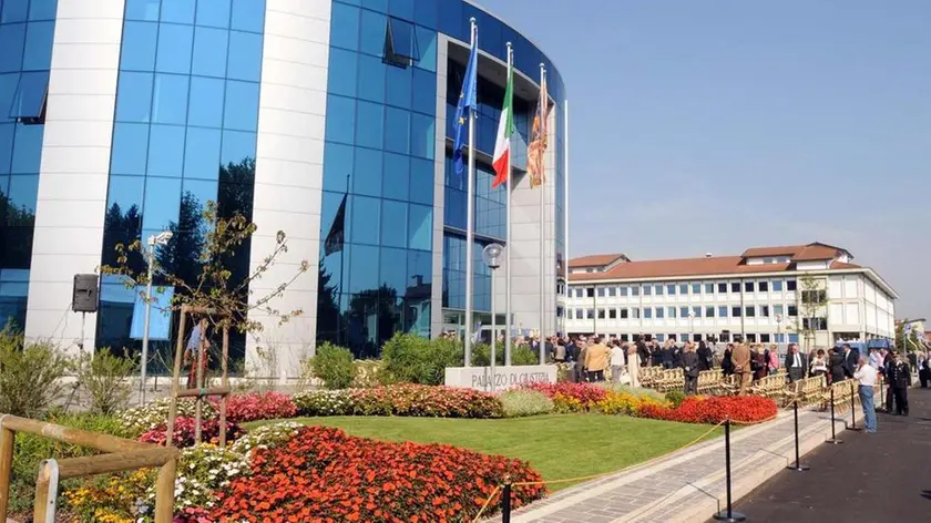 COLUCCI, F GAVAGNIN, SAN DONA' DI PIAVE IL NUOVO PALAZZO DI GIUSTIZIA - Nella foto il nuovo tribunale di San Dona' inaugurato ieri CAGNASSI A PAGINA 29