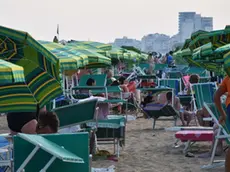 DE POLO - DINO TOMMASELLA- JESOLO LIDO - VEDUTE DELLA GENTE IN SPIAGGIA DA TERRA E DALL'ALTO