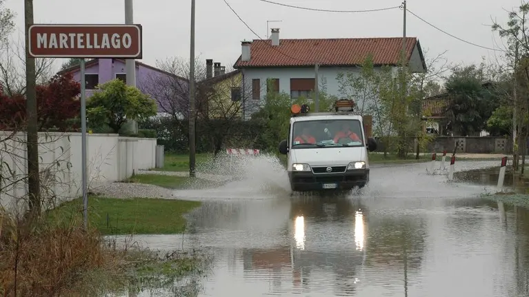 martellago: STRADE CHIUSE AL TRAFFICO. 07/11/05 L. P˜rcile