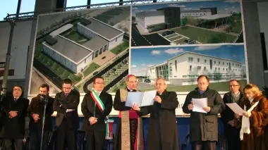 La posa della prima pietra con il sindaco e il vescovo di Treviso