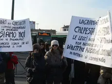 PELLICANI VENEZIA 29.01.2012.- MANIFESTAZIONE DEI DIPENDENTI GRANDI MAGAZZINI. INTERPRESS