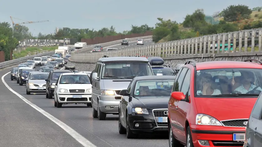 06/08/2011.Autovie Venete. Controllo del traffico tra Portogruaro e la barriera Trieste Lisert..Nella foto traffico nei pressi della barriera Trieste Lisert..Copyright telefoto Simone Ferraro - Anteprima Foto Agency