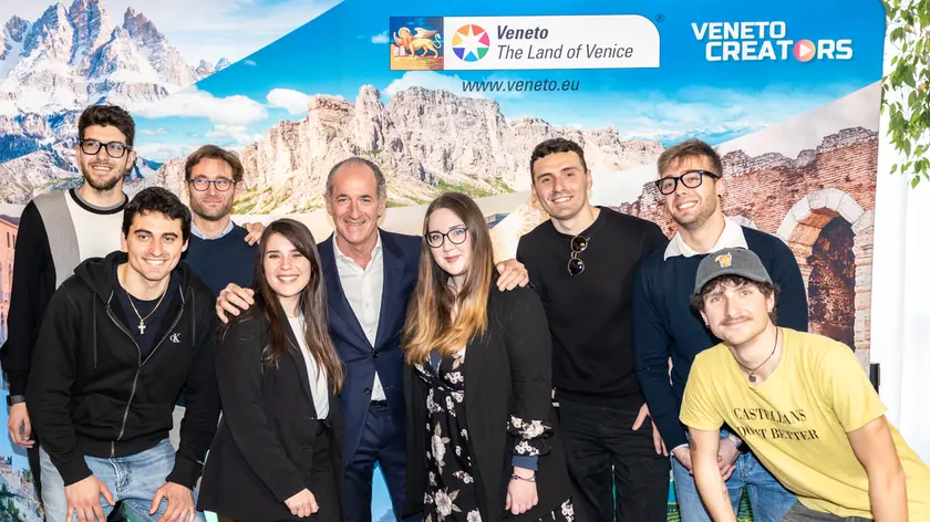Gli influencer veneziani con il presidente della Regione Luca Zaia a Palazzo Balbi