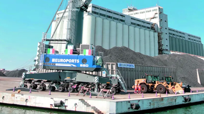 Il terminal rinfuse di Porto Marghera oggi gestito dal gruppo Euroports tramite Trv (Terminal Rinfuse Venezia)