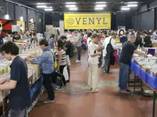 Foto Agenzia Candussi/ Scattolin/ Marghera, centro Rivolta/ "Venyl" fiera del disco