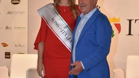 COLUCCI - DINO TOMMASELLA - JESOLO -CONF. STAMPA MISS ITALIA 2017 - ARLANCH ALICE RACHELE CON VALERIO ZOGGIA