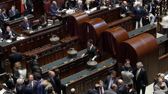 Aula Camera durante il voto (2°scrutinio) per il presidente della Repubblica nell'Aula di Montecitorio, Roma, 18 aprile 2013. ANSA/GIUSEPPE LAMI