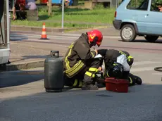 Allarme per l'esplosione di una bombola di gas da campeggio di un camper in piazza Municipio a Marghera