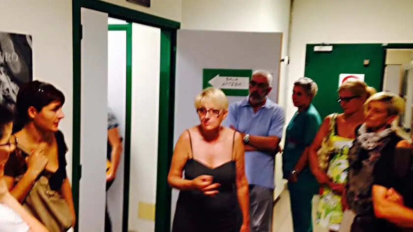 COLUCCI - DINO TOMMASELLA - PORTOGRUARO - LA PROTESTA PRESSO L'OSPEDALE PER LA CHIUSURA DI OTETRICIA