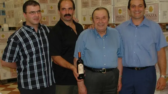 FGAVAGNIN DINELLO ANNONE VENETO TONI LA FAMIGLIA FRATELLI E PAPA'