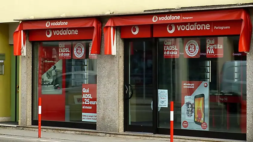 COLUCCI - DINO TOMMASELLA - PORTOGRUARO - FURTO NEGOZIO VODAFONE